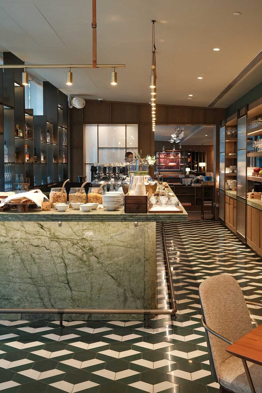 哈里酒店的Lucciola餐厅 - 自助早餐