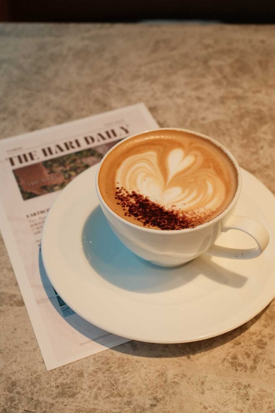 Hari 酒店的 Lucciola 餐厅