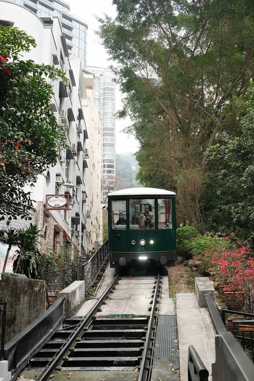 山顶缆车抵达车站